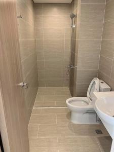 Toilet Vinhomes Grand Park Quận 9 Căn hộ Vinhomes Grand Park view nội khu thoáng mát, tầng trung.