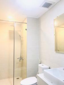 Nhà tắm căn hộ The Gold View Bán căn hộ tầng cao, nội thất đầy đủ The Gold View