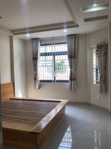 Bên trong nhà phố Phan Văn Trị, Bình Thạnh Nhà phố diện tích 45m2, kết cấu 4 tầng, bàn giao nội thất cơ bản.