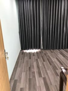 Phòng ngủ nhà phố Gò Vấp Nhà phố cửa hướng Đông hẻm xe hơi rộng, kết cấu 3 tầng.