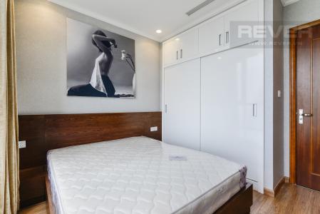 Căn hộ Vinhomes Central Park, Quận Bình Thạnh Căn hộ Vinhomes Central Park cửa hướng Tây, nội thất đầy đủ tiện nghi.