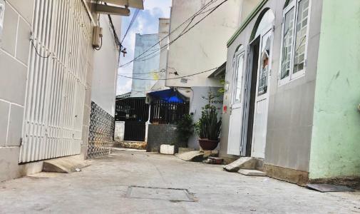 Đường hẻm nhà phố Quận 7 Nhà phố Quận 7 diện tích sàn 128m2, sổ hồng riêng kèm đầy đủ nội thất.