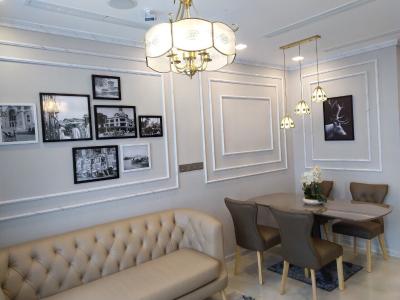 Phòng khách căn hộ Vinhomes Golden River Cho thuê officetel Vinhomes Golden River 2PN, tháp The Aqua 3, đầy đủ nội thất