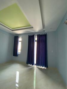 Phòng ngủ nhà phố Nhà phố Bình Tân hướng Bắc thiết kế hiện đại, hẻm xe hơi.