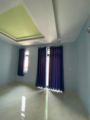 Phòng ngủ nhà phố Nhà phố Bình Tân hướng Bắc thiết kế hiện đại, hẻm xe hơi.