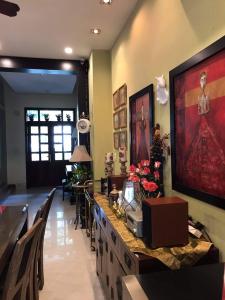 Nội thất nhà phố Nhà phố vườn 2 mặt tiền cửa chính hướng Đông Bắc, diện tích đất 126m2.