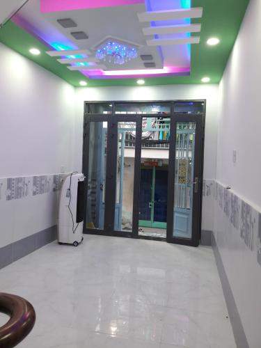 Bên trong nhà phố Mễ Cốc, Quận 8 Nhà phố khu dân cư khép kín an ninh, nội thất đầy đủ.