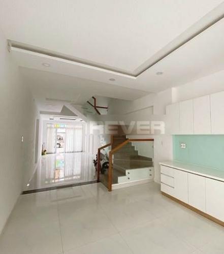 Nhà phố Quận 7 Nhà phố thiết kế kỹ lưỡng có 1 trệt 3 lầu diện tích 72m2, nội thất cơ bản.