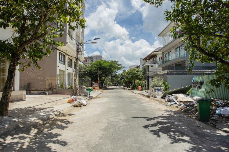 Đường trước nhà phố Nhà Bè Bán nhà mặt tiền Lê Văn Lương, Nhà Bè, đầy đủ nội thất, cách KDC Phước Kiển A 400m