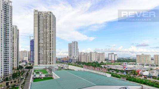 View ban công Căn hộ Masteri Thảo Điền tầng cao hướng Đông Nam tháp T1