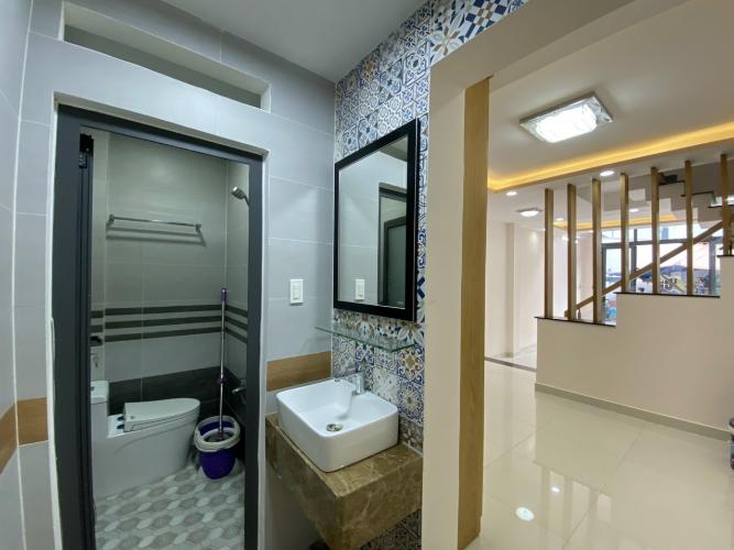 Bên trong nhà phố Hoàng Hoa Thám, Bình Thạnh Nhà phố hướng Tây Bắc, diện tích 46.9m2, sổ hồng riêng.