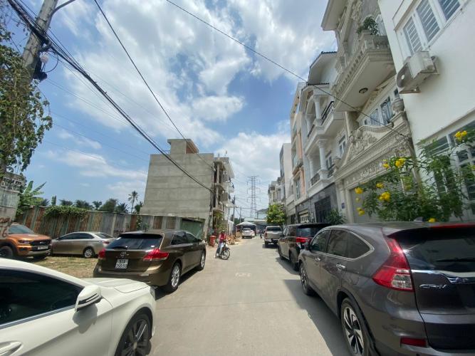 Đường hẻm nhà phố Quận Thủ Đức Nhà phố hẻm nhựa rộng 12m, sát chung cư 4S Linh Đông, đầy đủ nội thất.