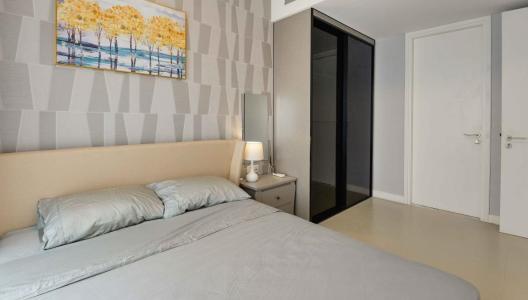 Phòng ngủ căn hộ Gateway Thảo Điền Căn hộ Gateway Thảo Điền view nhìn ra thành phố, nội thất cơ bản.