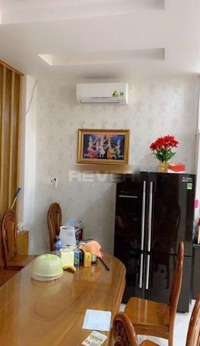 Phòng bếp nhà Quận 7 Nhà phố khu dân cư ven sông diện tích sử dụng 329m2, hướng Nam.