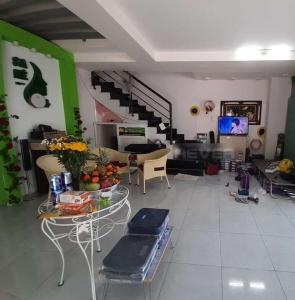 Phòng khách căn Shop-house Tani Building Sơn Kỳ 1, Tân Phú Căn Shophouse Tani Building Sơn Kỳ 1 hướng Đông, nội thất cơ bản.
