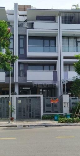 Mặt bằng kinh doanh quận Thủ Đức Mặt bằng kinh doanh hướng Nam đường nhà lộ giới 25m, nội thất cơ bản.