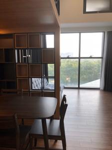 Phòng khách officetel THE SUN AVENUE Bán căn hộ The Sun Avenue 1PN, tầng 3, đầy đủ nội thất