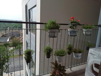 Ban công Vinhomes Grand Park Quận 9 Căn hộ Vinhomes Grand Park hướng Đông, đầy đủ nội thất.