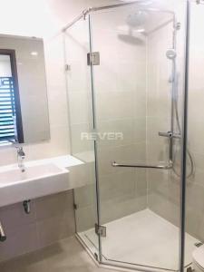 Phòng tắm Eco Green Saigon, Quận 7 Căn hộ Eco Green Saigon tầng 19, ban công hướng Đông Nam.
