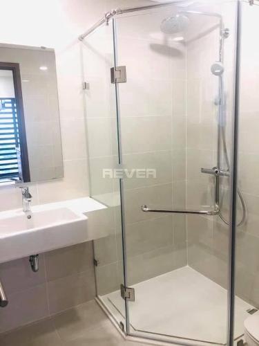 Phòng tắm Eco Green Saigon, Quận 7 Căn hộ Eco Green Saigon tầng 19, ban công hướng Đông Nam.