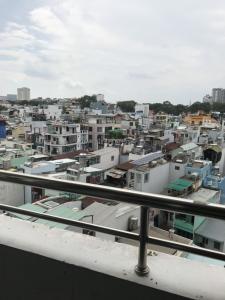 View căn hộ Ngọc Khánh Tower, Quận 5 Căn hộ tầng 6 Ngọc Khánh Tower đầy đủ nội thất, view thoáng mát.