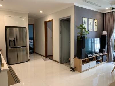 Phòng khách Vinhomes Central Park Căn hộ Vinhomes Central Park tầng cao, cửa hướng Đông.