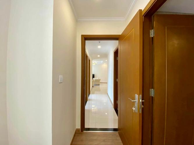 Căn hộ Vinhomes Central Park, Quận Bình Thạnh Căn hộ Vinhomes Central Park tầng 25 diện tích 69.9m2, đầy đủ nội thất.