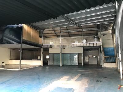 Mặt bằng kinh doanh Quận Thủ Đức Mặt bằng kinh doanh đường Phạm Văn Đồng hướng Tây Bắc, diện tích 1000m2.