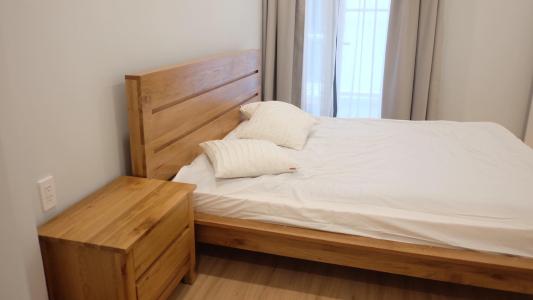 Phòng ngủ Kingston Residence, Phú Nhuận Căn hộ tầng trung Kingston Residence ban công hướng Bắc.