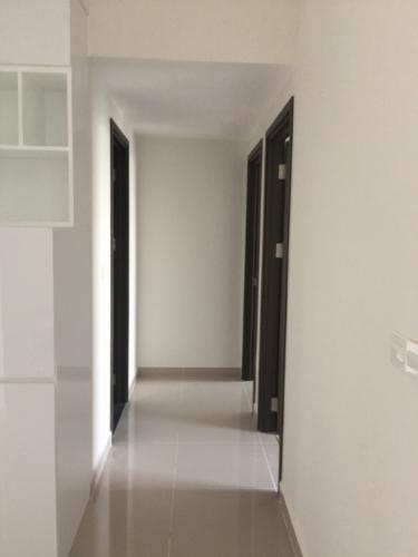 Hành lang căn hộ Sunrise Riverside Căn hộ Sunrise Riverside view sông thoáng mát, nội thất cơ bản.