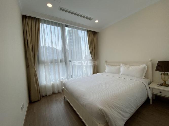 Phòng khách , Căn hộ Vinhomes Central Park , Quận Bình Thạnh Căn hộ tầng 27 Vinhomes Central Park gồm 3 phòng ngủ, đầy đủ nội thất.