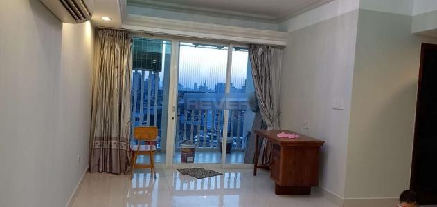 Căn hộ Homyland 1 nội thất cơ bản, ban công hướng Tây.