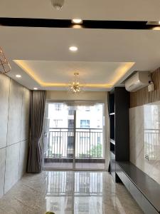 Phòng khách căn hộ Richstar, Tân Phú Căn hộ chung cư Richstar view nội khu yên tĩnh, hướng cửa Đông Nam.