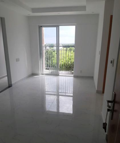 Phòng khách Conic Riverside, Quận 8 Căn hộ Conic Riverside tầng trung, hướng Tây Bắc, view cây xanh