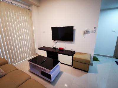 Phòng khách căn hộ The Sun Avenue, Quận 2 Căn hộ The Sun Avenue hướng cửa Đông Nam, đầy đủ nội thất.