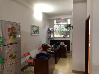 Không gian nhà phố Quận Bình Thạnh Nhà phố Q.Bình Thạnh diện tích sử dụng 260.7m2, sổ hồng pháp lý rõ ràng.