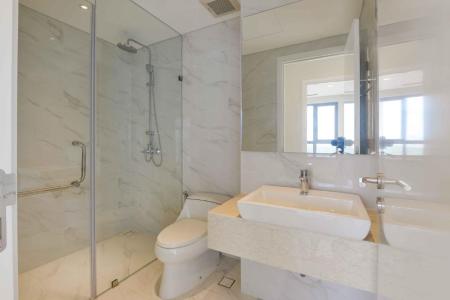 Phòng tắm Diamond Island Quận 2  Căn hộ Diamond Island tầng trung, view nội khu hồ bơi thoáng đãng.