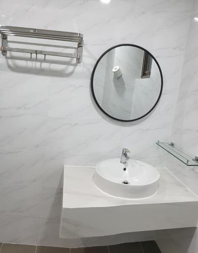 phòng vệ sinh căn hộ SAIGON SOUTH RESIDENCE Cho thuê căn hộ Saigon South Residence 2PN, diện tích 74m2, đầy đủ nội thất, view nội khu