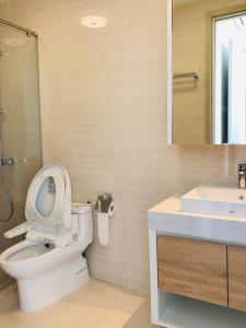 IMG-2117 Cho thuê căn hộ New City Thủ Thiêm 3PN, tầng 20, tháp Venice, nội thất cơ bản, view hồ bơi và sông Sài Gòn