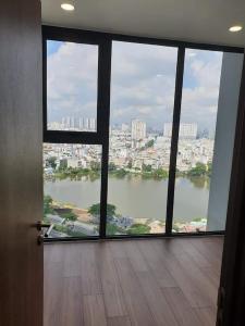 Phòng ngủ Eco Green Saigon Căn hộ Eco Green Saigon tầng trung, nội thất cơ bản, 2 phòng ngủ.