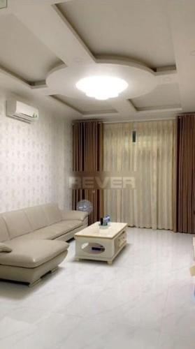 Phòng khách nhà Quận 7 Nhà phố khu dân cư ven sông diện tích sử dụng 329m2, hướng Nam.