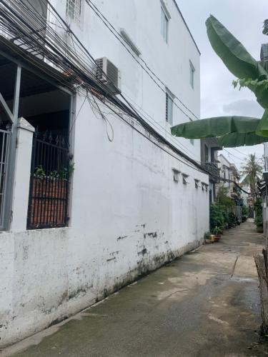 Hẻm nhà phố Hiệp Bình Phước, Thủ Đức Nhà phố hướng Tây Bắc, sân thượng rộng, khu dân cư an ninh.