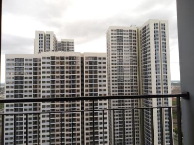 View từ  Vinhomes Grand Park Căn hộ Vinhomes Grand Park có phòng đa năng, tầng cao thông thoáng.