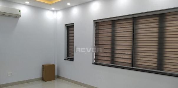 Không gian mặt bằng kinh doanh quận Thủ Đức Mặt bằng kinh doanh hướng Nam đường nhà lộ giới 25m, nội thất cơ bản.