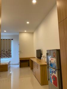 Bên trong officetel Sunrise CityView Office-tel Sunrise CityView nhìn ra thành phố thoáng mát.