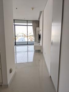 Phòng khách City Garden Bình Thạnh Căn hộ City Garden ban công hướng Đông Bắc, view thành phố.