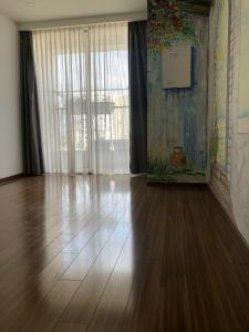 Phòng khách căn hộ Thảo Điền Pearl , Quận 2 Căn hộ Thảo Điền Pearl tầng 7 cửa hướng Tây, nội thất cơ bản.