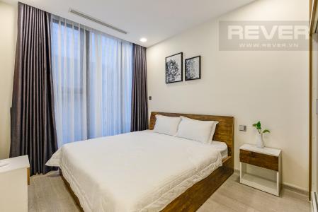 Phòng ngủ 1 căn hộ Vinhomes Golden River Cho thuê căn hộ Vinhomes Golden River 2PN, tầng cao, diện tích 72m2, đầy đủ nội thất, view sông Sài Gòn
