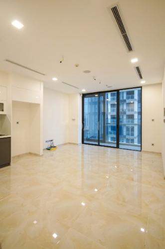 Phòng khách Vinhomes Golden River, Quận 1 Căn hộ Vinhomes Golden River tầng cao, ban công view Đông Bắc.