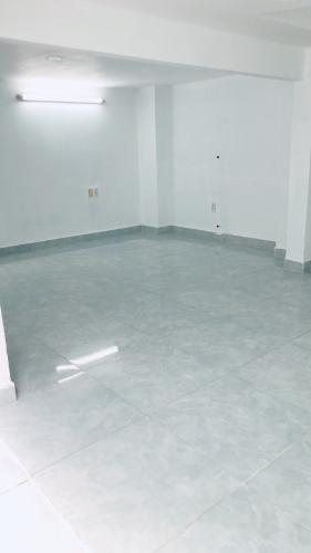 Không gian nhà phố Quận Gò Vấp Nhà phố kết cấu 1 trệt 1 lầu hướng Đông mát mẻ, khu vực an ninh tốt.